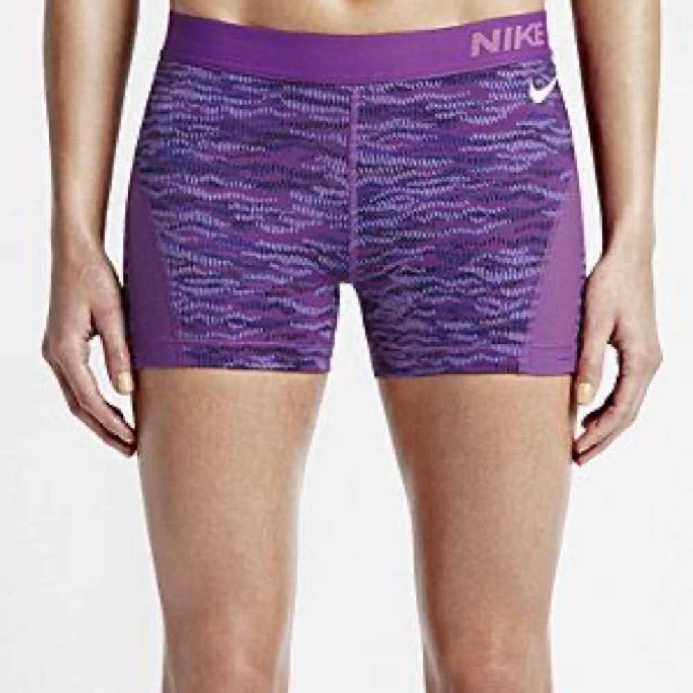 [NWT] Nike Pro 3" Hypercool Reflect Women's Training Shorts